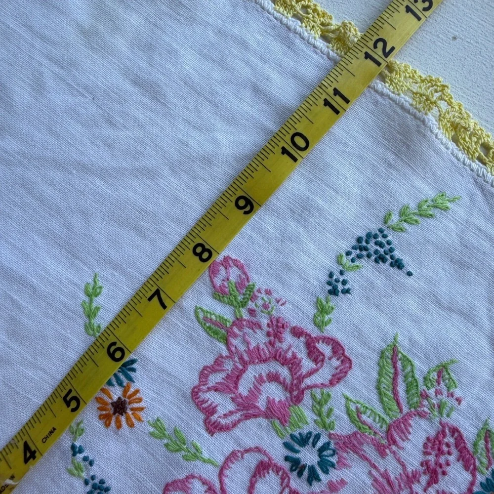 Unbranded vintage hand